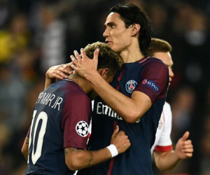 Ôm nhau thắm thiết, Neymar và Cavani đã làm lành?