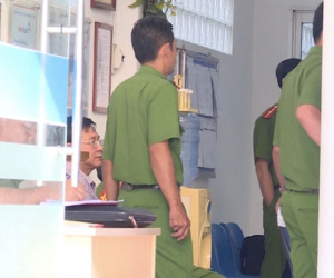 Tên cướp nhà băng ở miền Tây gây án trong 3 phút