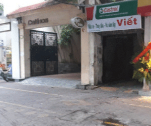 Người đàn ông bốc cháy dữ dội sau tiếng nổ lớn