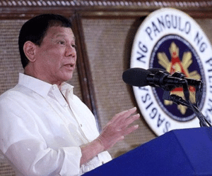 Tổng thống Philippines "xí xoá" đối địch, quay sang khen Mỹ
