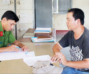 Công an triệu tập đối tượng đánh phóng viên ở Long An