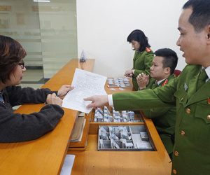 Người dân 16 tỉnh thành đồng loạt bị chậm cấp thẻ căn cước
