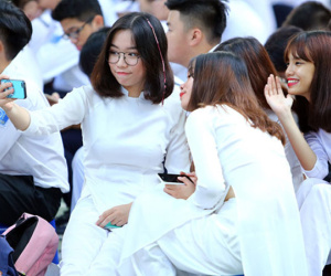Trường học Sài Gòn quy định học sinh nam nữ không được ngồi gần nhau
