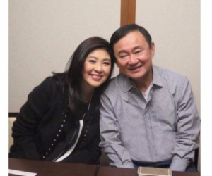 Anh em bà Yingluck bắt tay tấn công chính phủ Thái Lan?