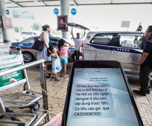 "Chợ trời" mua bán thông tin khách đi máy bay