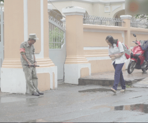 Chuyện chưa kể về bác bảo vệ mà học sinh chuyên Lê Hồng Phong cúi đầu chào mỗi ngày: "Hiệp sĩ" xích lô 21 lần bắt cướp