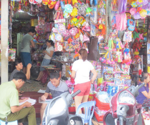 "Mê hồn trận"…đồ chơi bạo lực dịp Tết Trung thu