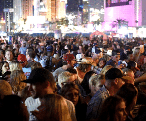 Nhân chứng vụ xả súng Las Vegas: Cảm giác như có hàng nghìn phát đạn