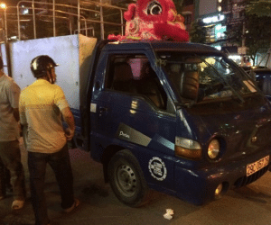 Tài xế ôtô tải tử vong trên vô lăng khi đang lái xe