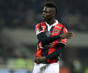 Balotelli mắng chửi đồng đội khi đội nhà thua ngược