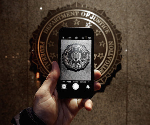 FBI không phải tiết lộ cách bẻ khóa iPhone 5C