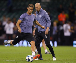 HLV Zidane công khai chê bai C.Ronaldo