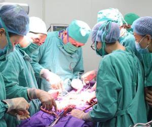 Sản phụ hôn mê sâu, ngừng tuần hoàn do biến chứng sau sinh