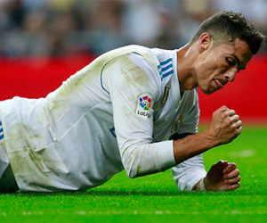 Thủ môn Real bênh vực Ronaldo trước chuỗi trận tịt ngòi