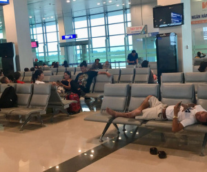 Chuyến bay chậm 3 tiếng phải phục vụ ăn, 6 tiếng phải bố trí chỗ ngủ