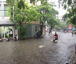 Dự báo thời tiết 4/10: Hà Nội mưa vừa, mưa to