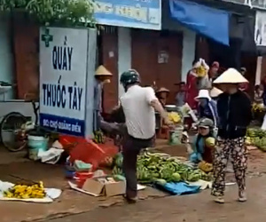Người bị đá thau cá: Tôi sai nhưng ông công an xã quá phản cảm