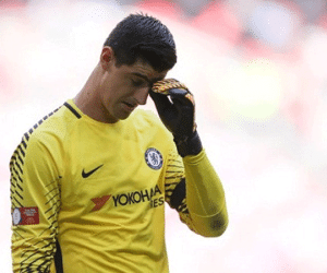 Chelsea lên kế hoạch "trói chân" Hazard và Courtois