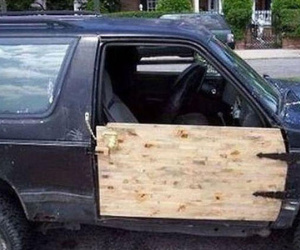 Chết cười với những chiêu sửa xe không thể tạm bợ và "khó đỡ" hơn