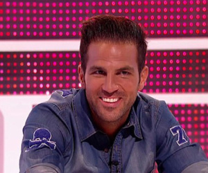 Fabregas thừa nhận ném pizza vào mặt Alex Ferguson