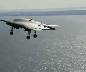 [Infographic] Mỹ ra mắt X-47, Nga và Trung Quốc lo lắng đối phó
