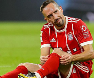Ribery bí mật trả tiền để em trai được thi đấu