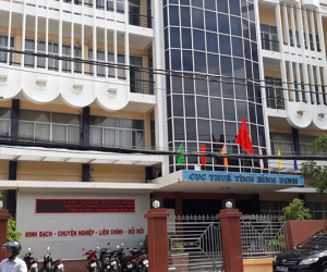 Bắt trưởng phòng thanh tra thuế nhận tiền của doanh nghiệp