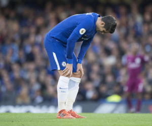 Morata chấn thương, Chelsea rơi vào đường cùng?