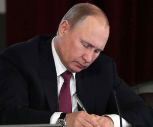 Tổng thống Putin miễn nhiệm thêm một Thống đốc