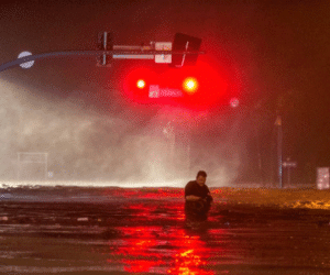 Bão Nate tràn vào Mississippi gây mưa lớn và ngập lụt nghiêm trọng