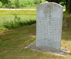 Những ngôi mộ cài mật mã "đánh đố" hậu thế
