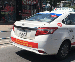 TP HCM yêu cầu chấm dứt dán băng rôn phản đối Grab, Uber
