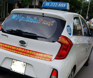 Hà Nội cũng yêu cầu taxi gỡ bỏ khẩu hiệu phản đối Uber, Grab