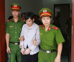 Lãnh án tử vì chiếc quần lót