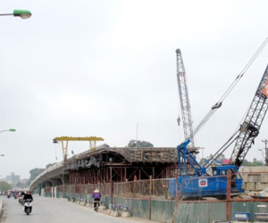 Nặng gánh nợ công vì biên chế