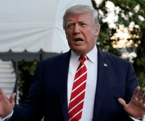 Ông Trump tuyên bố sẽ “tinh giản biên chế”