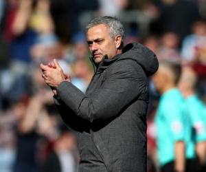 M.U tính gia hạn hợp đồng với Mourinho