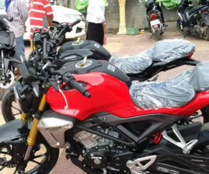 Rộ tin Honda CB150R ExMotion giá 68 triệu đồng đã về Việt Nam