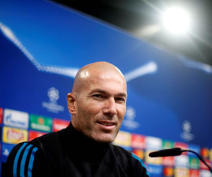 Zidane vượt Guardiola, Ancelotti, Mourinho khi chạm mốc 100 trận