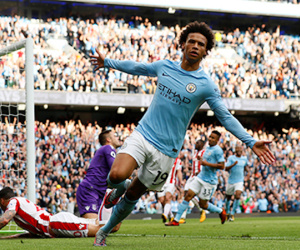 Man City nghiền nát Stoke, thoát cảnh phải so kè với Man Utd