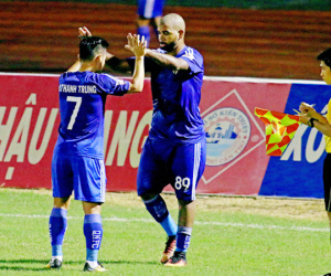 Chiếm vị trí số 1 V.League, cầu thủ Quảng Nam FC được thưởng khủng