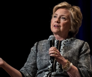 Clinton chỉ trích chính sách của Trump về Iran và Triều Tiên