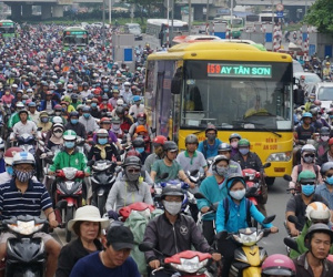 Đã có BOT, nay đề xuất thu phí ô tô, gánh nặng đè lên dân TP.HCM?