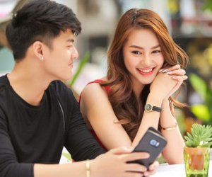 Vừa chia tay Lâm Vinh Hải, Linh Chi đã "cần một cái ôm thật chặt cuộn tròn trong vòng tay ngủ"