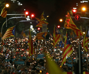 Biểu tình rúng động Barcelona phản đối bắt giam hai lãnh đạo ly khai Catalonia