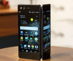 Smartphone Android có màn hình hai mặt