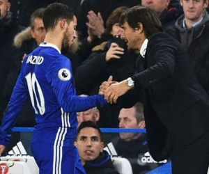 Chelsea thoát thua, Hazard phá dớp vẫn hận Conte “thấu xương”