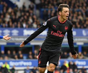 Mesut Ozil lập kỷ lục về khả năng tạo cơ hội