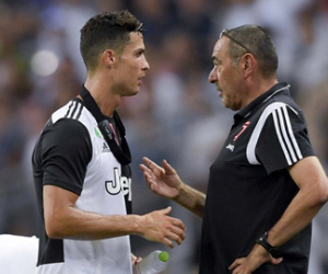 Làm thế nào để Sarri thu phục Ronaldo?
