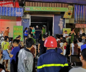 Cháy kiot chân toà nhà, hàng trăm người dân chung cư Kim Văn - Kim Lũ hoảng hốt tháo chạy